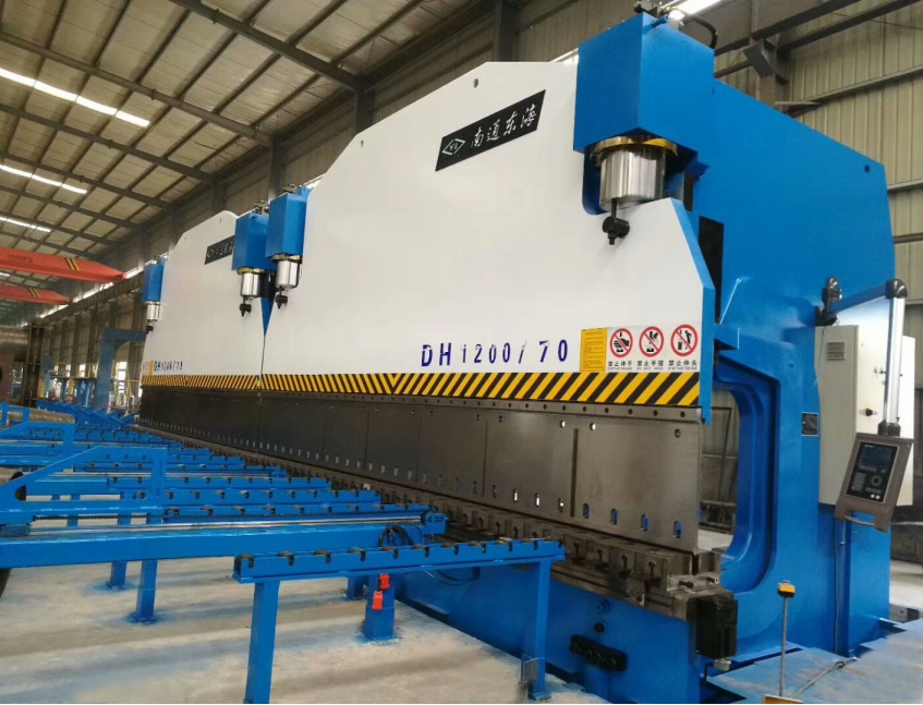 2xWE67K-1200/7000 CNC Press Brake in Tandem